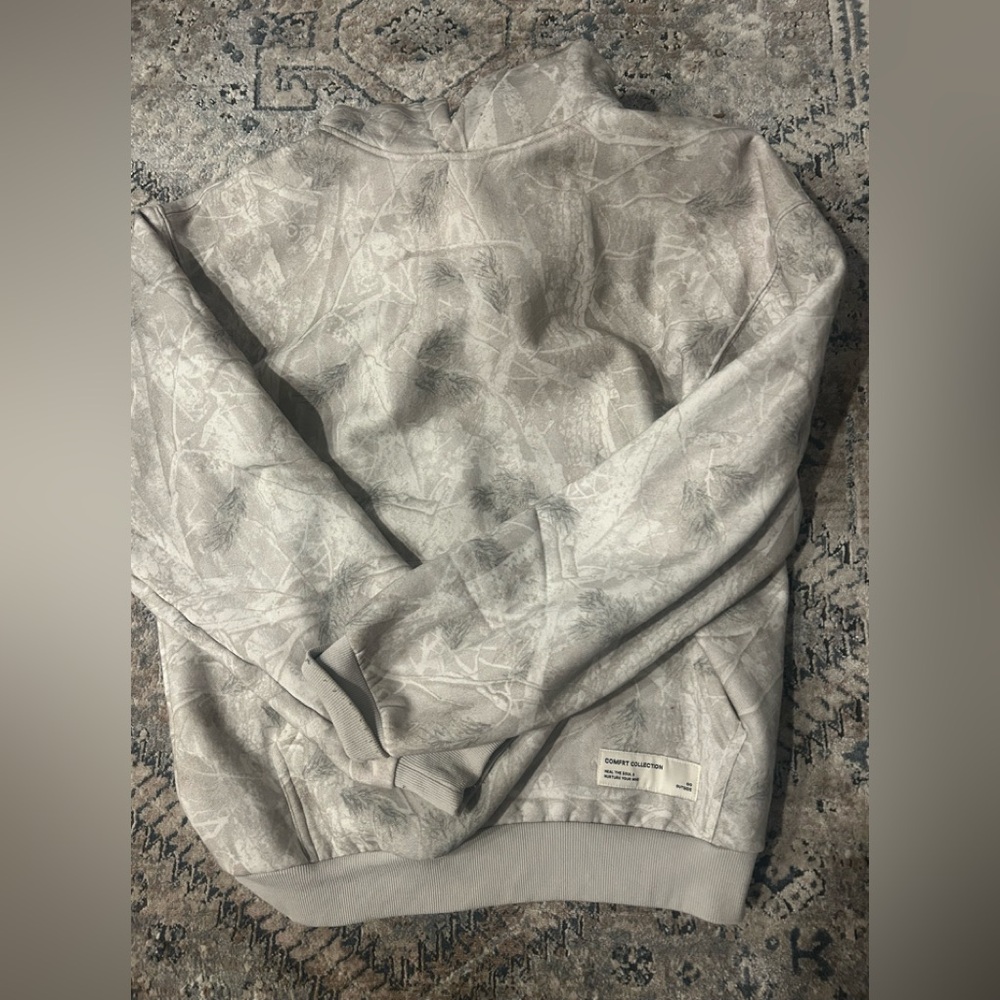 Comfrt camo hoodie